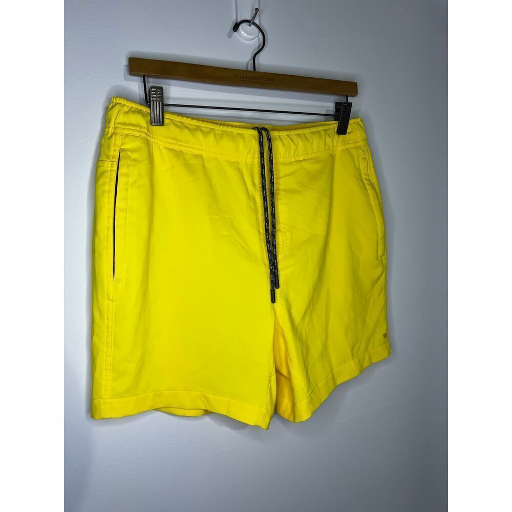 Mack Weldon Swim Trunks Mens Medium Shorts Yellow Lined Pool Beach Vacation